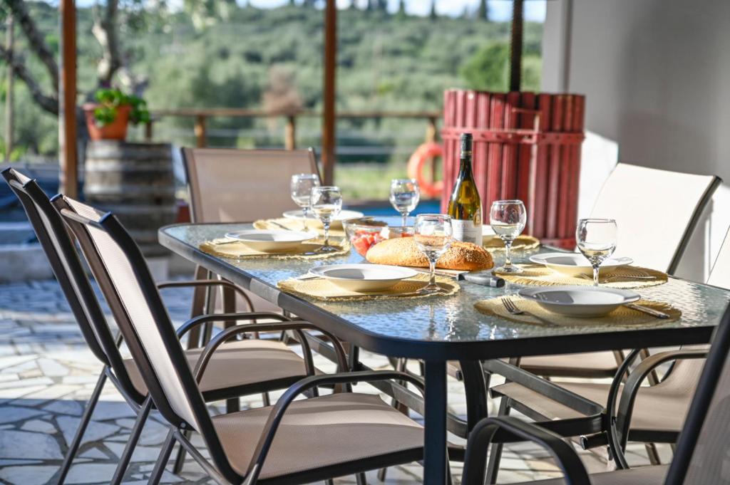 Nápoje v ubytovaní Holiday House Zakynthos
