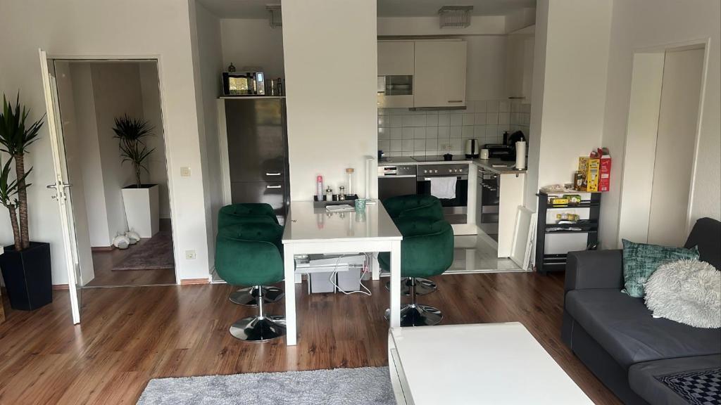 Dlk deluxe 5 Minuten zum Pool 60q central ,otopark ,Netflix - Apartamento De Um Quarto