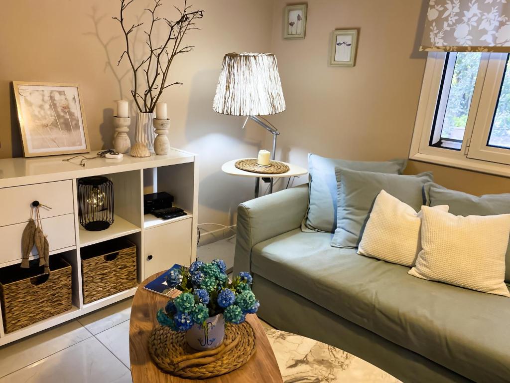 Posezení v ubytování Kaloudis Studios & Apartments