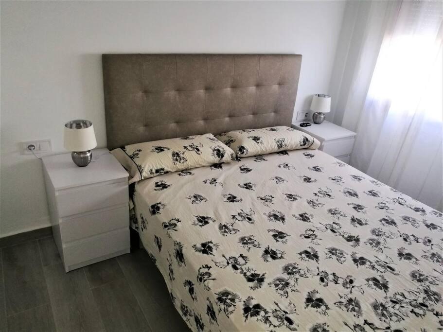 Posteľ alebo postele v izbe v ubytovaní Apartamento céntrico en Palamós