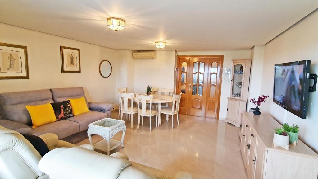 Booking.com: Apartamento Ap BERMUDAS GANDIA - Solo familias ...