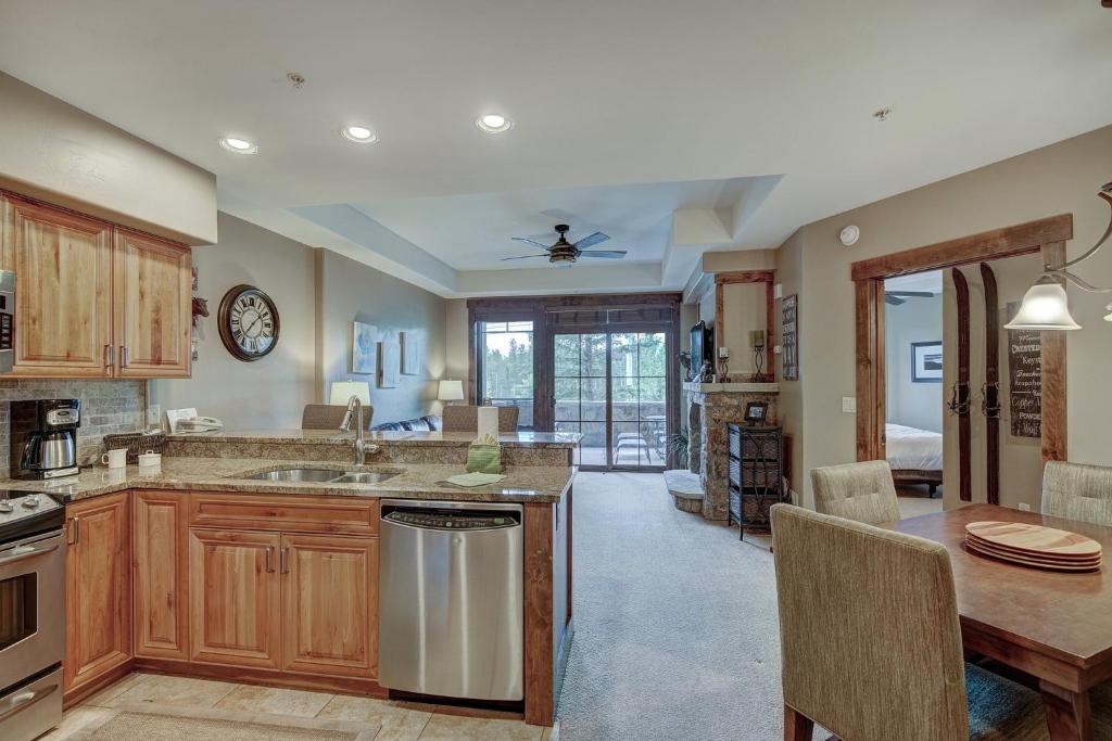 Crystal Peak Lodge By Vail Resorts - One-Bedroom Apartment