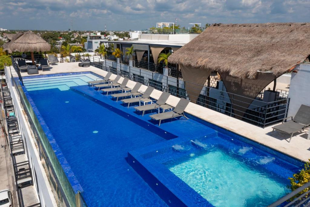Bazén v ubytování Hotel 52 Playa del Carmen nebo v jeho okolí