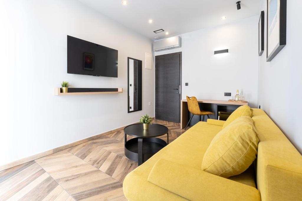 West Coast Deluxe Rooms - 7