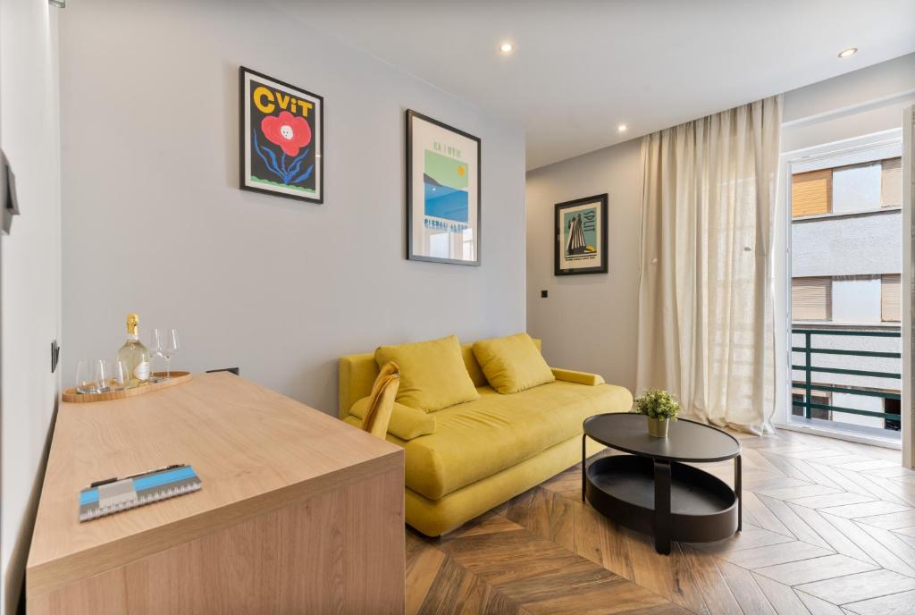 West Coast Deluxe Rooms - 10