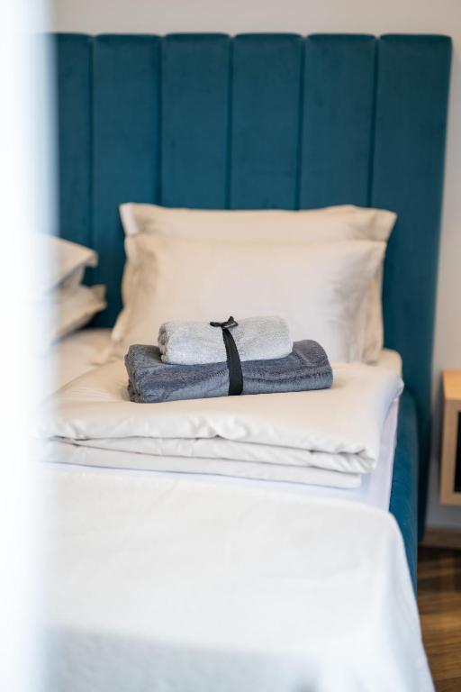 West Coast Deluxe Rooms - 11