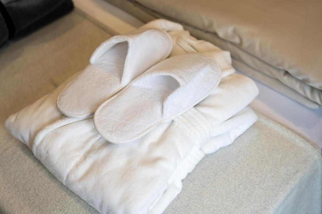 West Coast Deluxe Rooms - 19