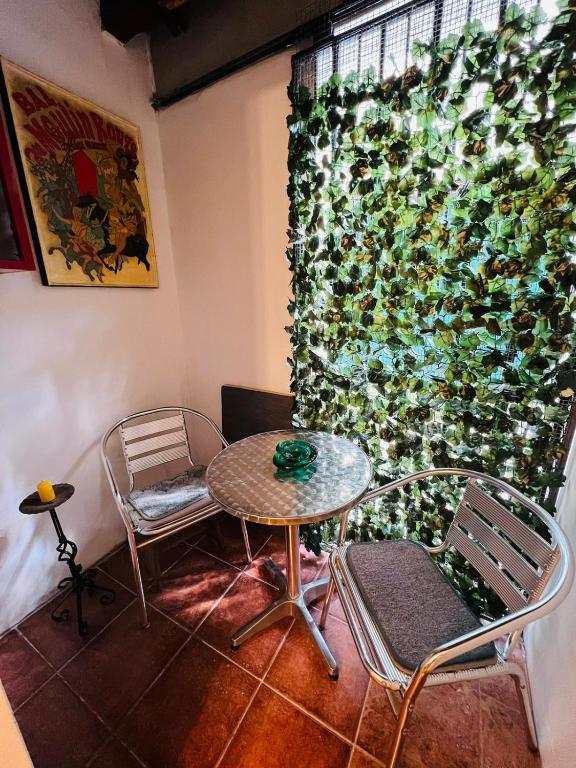 Гостиная зона в Downtown secret apartment