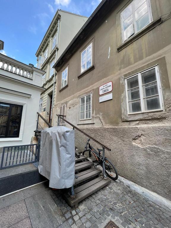 Фотография из галереи Downtown secret apartment в Загребе