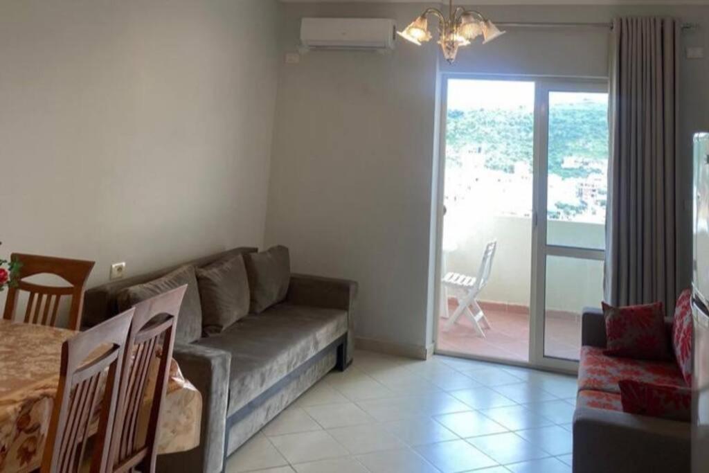 Seaview Apartment in Himare