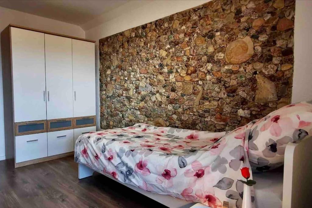 Postel nebo postele na pokoji v ubytování Ferienhaus Ruhe Oase im Bayerischen Wald