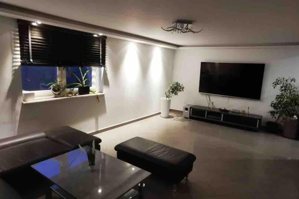 TV a/nebo společenská místnost v ubytování Ferienhaus Ruhe Oase im Bayerischen Wald