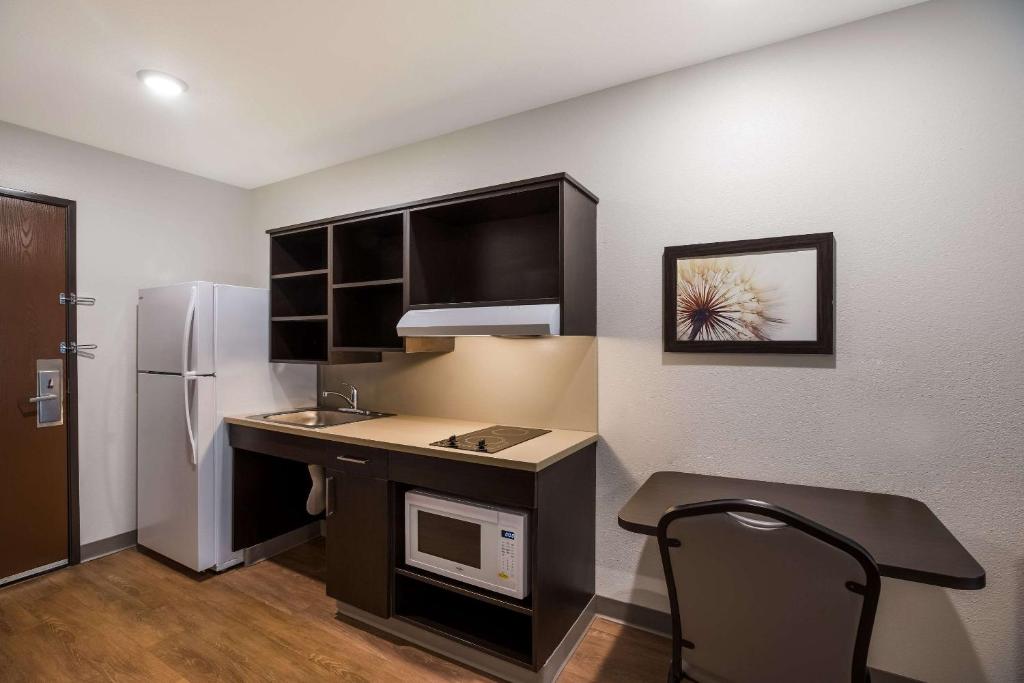 WoodSpring Suites Orlando North - Maitland photo