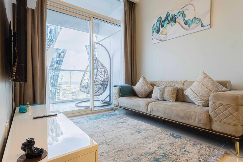 TURQUOISE – Downtown Dubai 1 BEDROOM APARTMENT Business Bay – CANAL VIEW