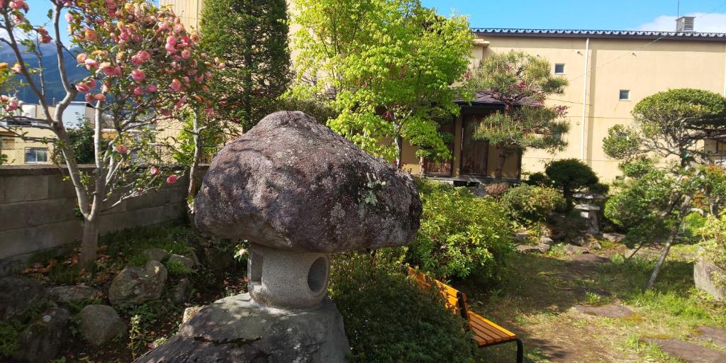 Yamanouchi sekisan chiにある庭