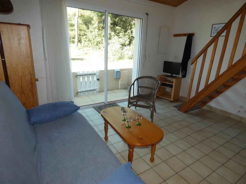 Posedenie v ubytovaní Maison 5 pers avec cour, près de la plage et commerces, animaux acceptés - FR-1-540-222