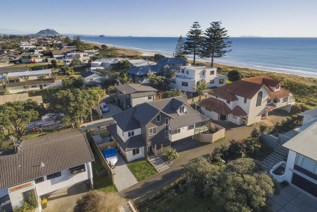 Oceanbeach Road Mount Maunganui Beach House, Mount Maunganui (updated