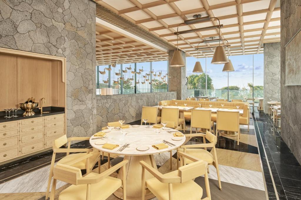 Posezení v ubytování JW Marriott Jeju Resort & Spa