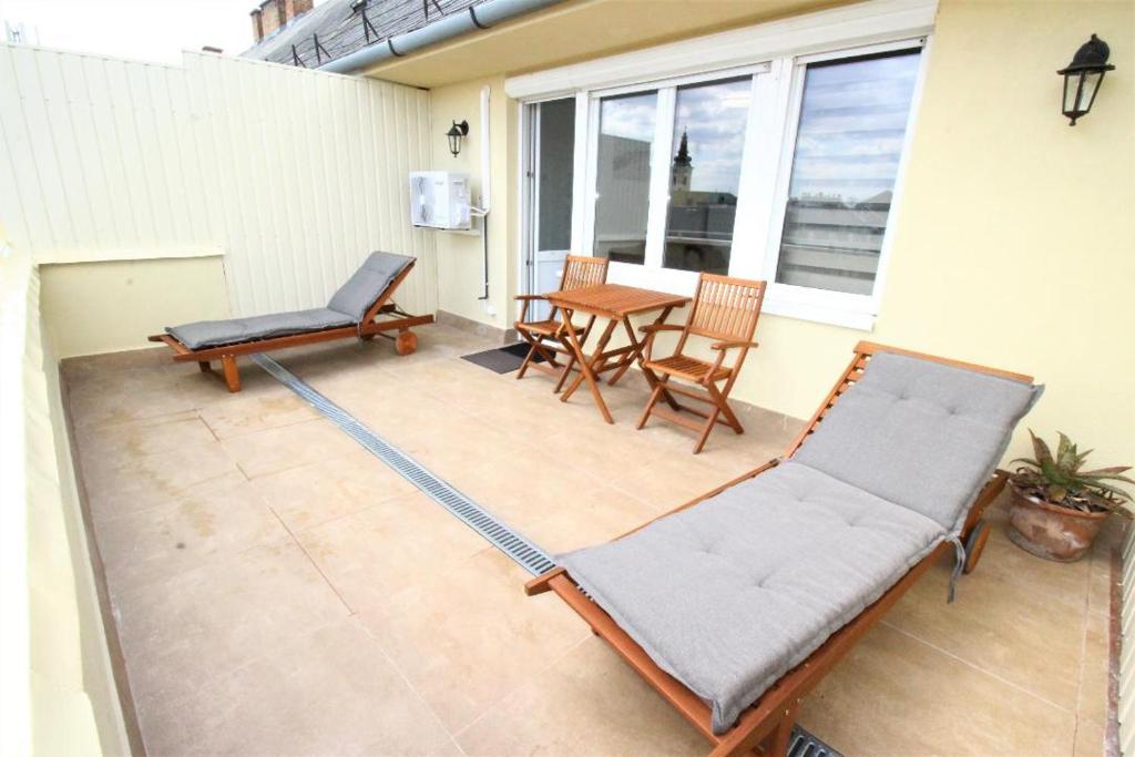 Rest House Apartman 4400 Nyíregyháza, Zrínyi Ilona utca 3-5 kép - 1