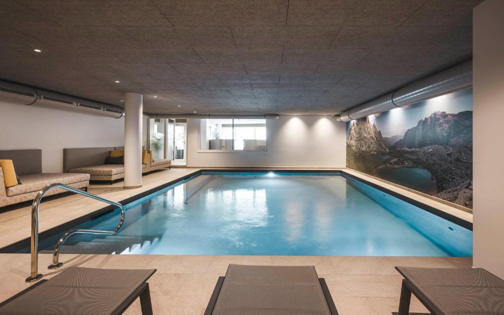 Bazén v ubytování Hotel Schölzhorn Superior nebo v jeho okolí