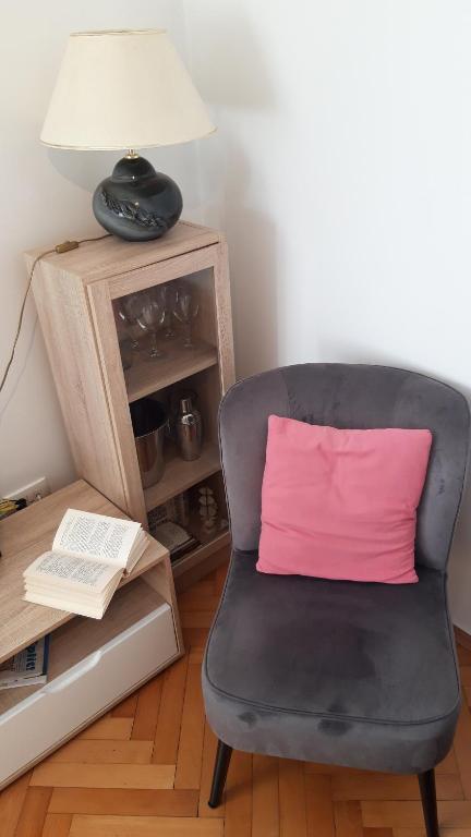 Posedenie v ubytovaní Apartman Mirakul