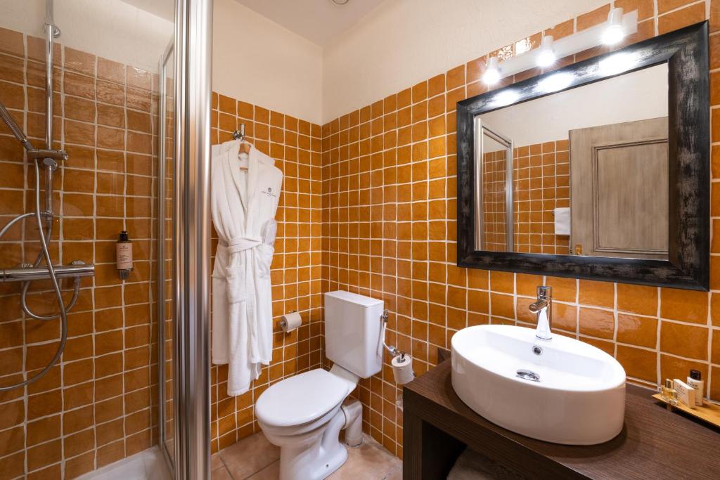 Koupelna v ubytování Hôtel de La Fossette