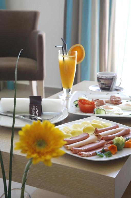 Glaros Beach Hotel - 4