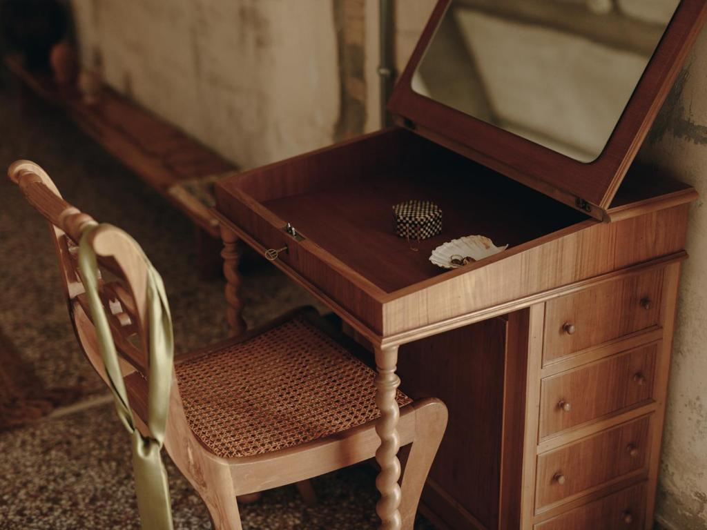 Mona Athens - Resim 30