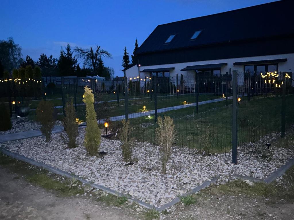 Vonkajšia záhrada v ubytovaní Koniec Świata nowa stodoła