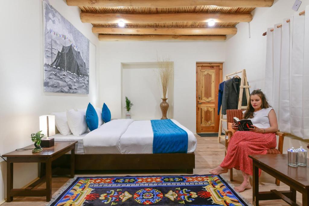 Postel nebo postele na pokoji v ubytování Raybo Hostel - Serene stay with 5 mins walk from the main market