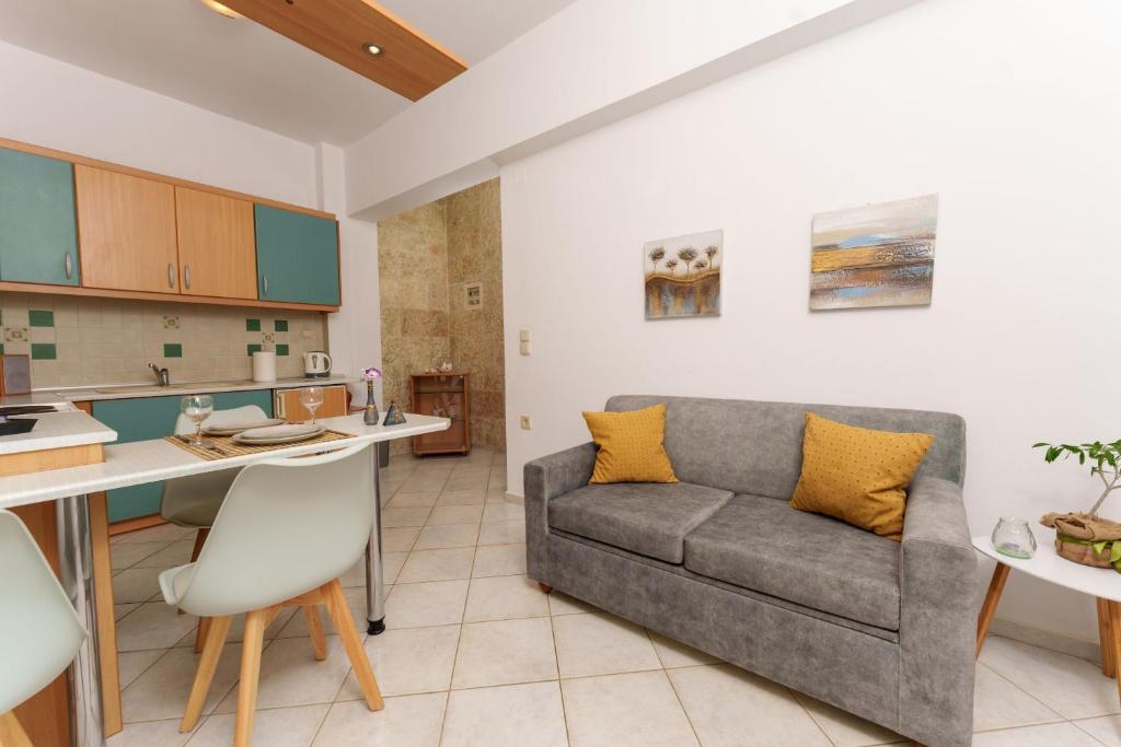 Kuchyň nebo kuchyňský kout v ubytování FNK Apartments with Sea View