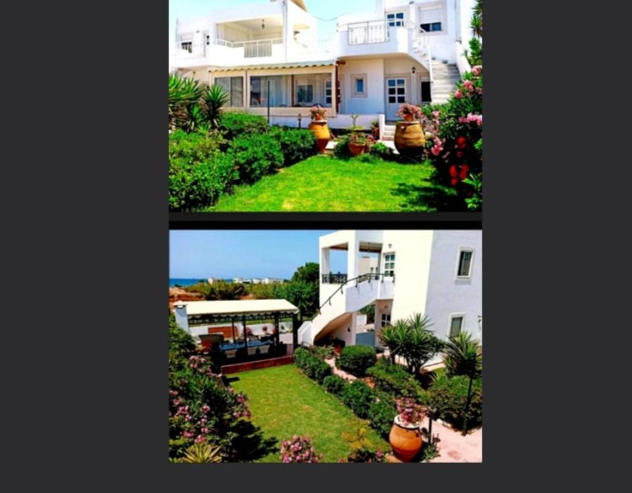 een collage van twee foto's van een huis bij Marina Villa in Kokkíni Khánion