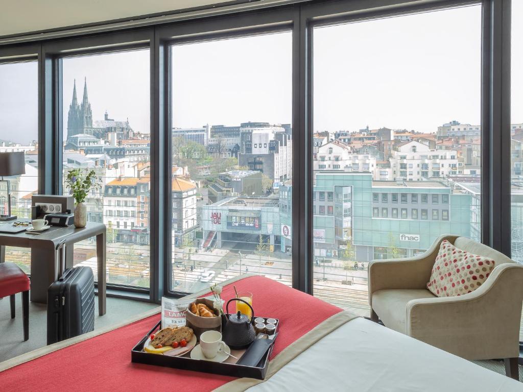 Mercure Clermont Ferrand centre Jaude - Junior Queen Suite