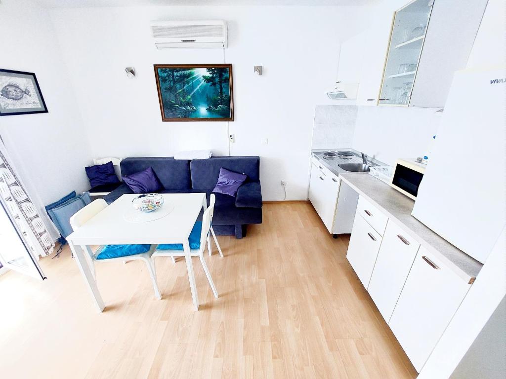 Kuchyň nebo kuchyňský kout v ubytování Apartments Sv.Jakov
