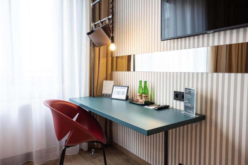 Miss Sophie's Downtown - 17