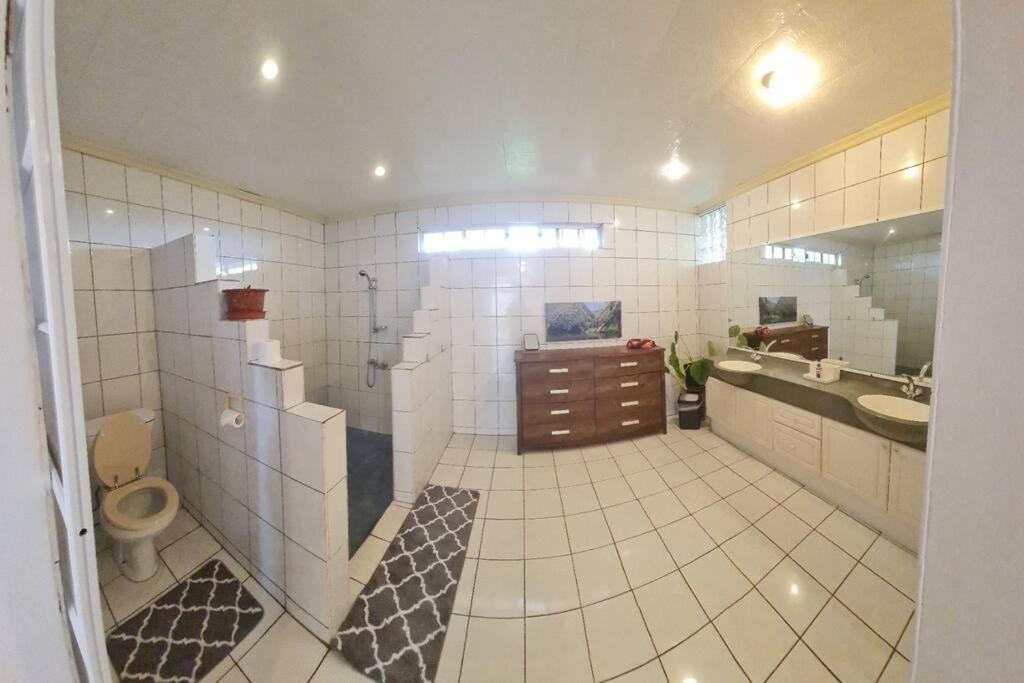 Koupelna v ubytování Logement ahia