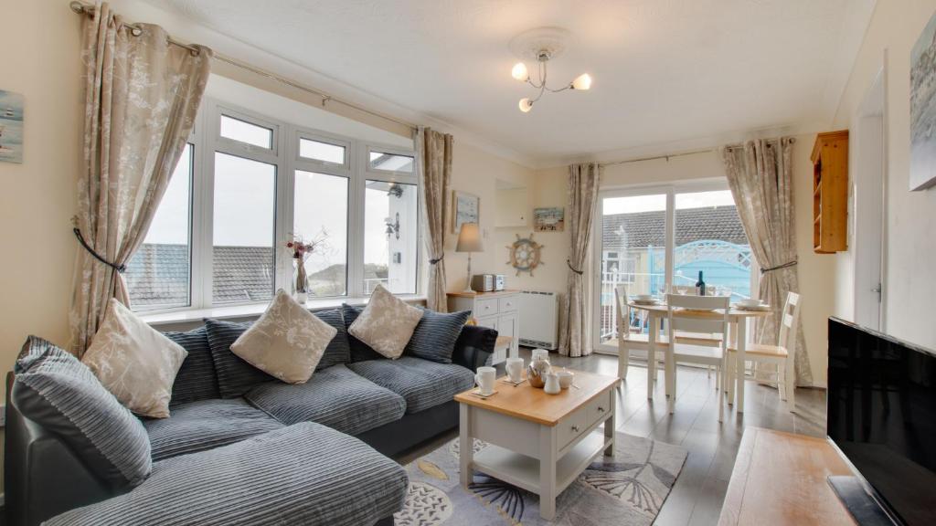 Gallery image of Lighthouse View in The Mumbles