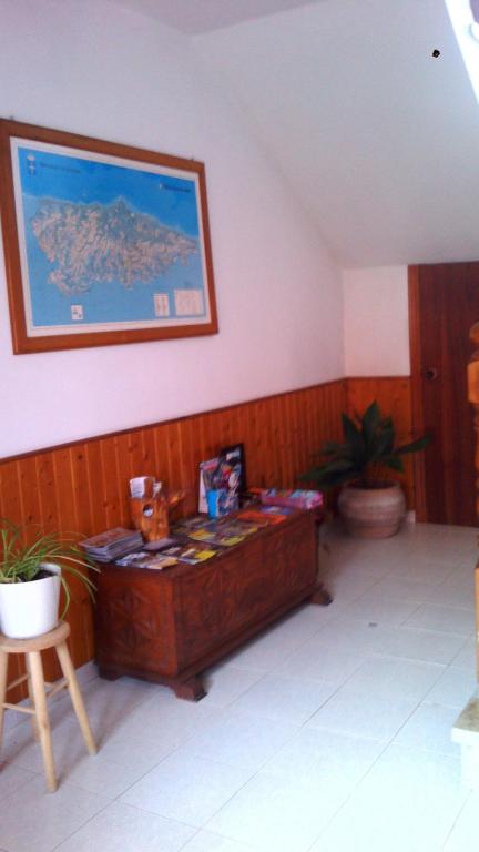 A seating area at Hotel El Sueve