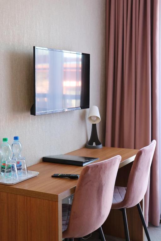 TV a/nebo společenská místnost v ubytování M&W Hotel Wronowski