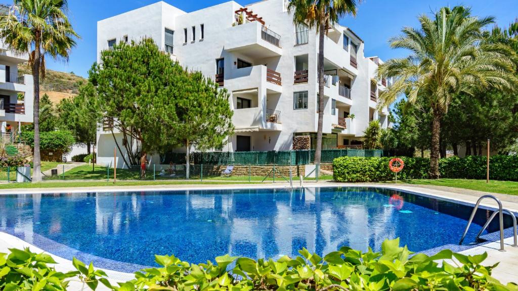 Bazén v ubytování Sea Sun apartment in La Cala de Mijas by Costarentals - Ref 204 nebo v jeho okolí