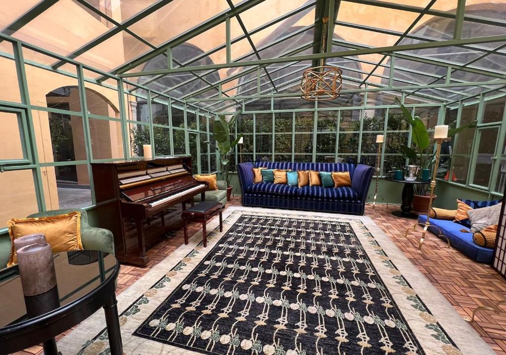 Hotel Number Nine - Resim 35