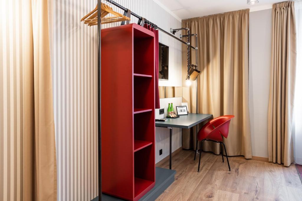 Miss Sophie's Downtown - 2