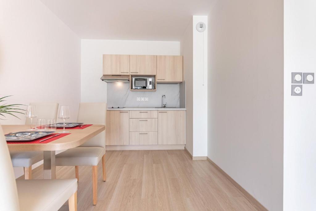 OVELIA Les Angles - Les Loges d'Anicet - 12