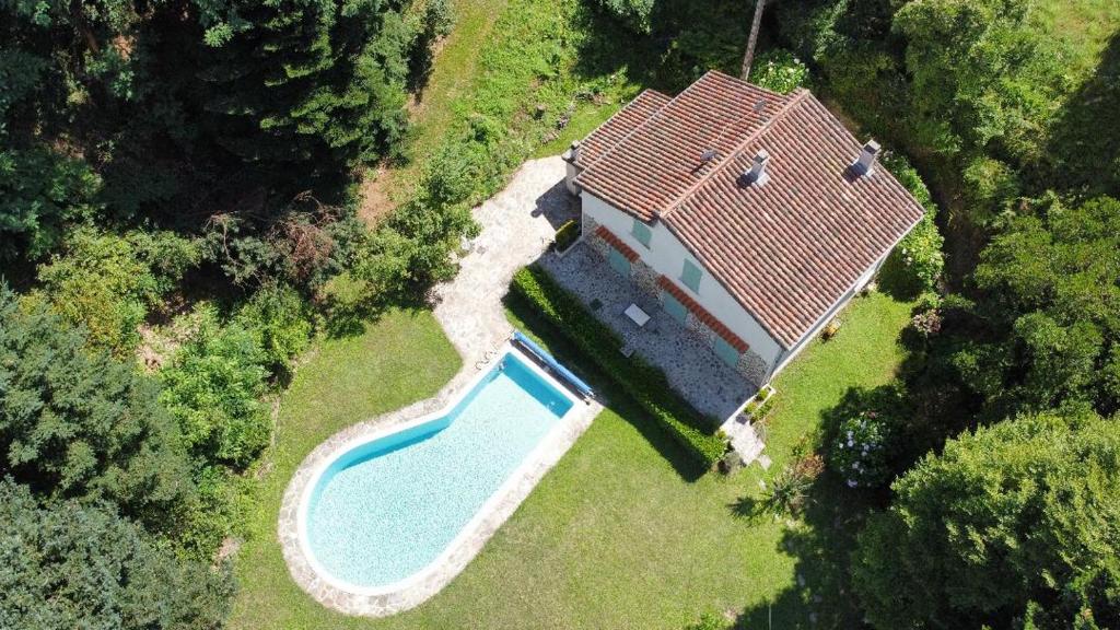 Fotografia z galérie ubytovania Magnifique Maison avec piscine sans vis à vis 4 chambres et 1 mezzanine dans un milieu verdoyant v destinácii Saint-Jean-du-Gard