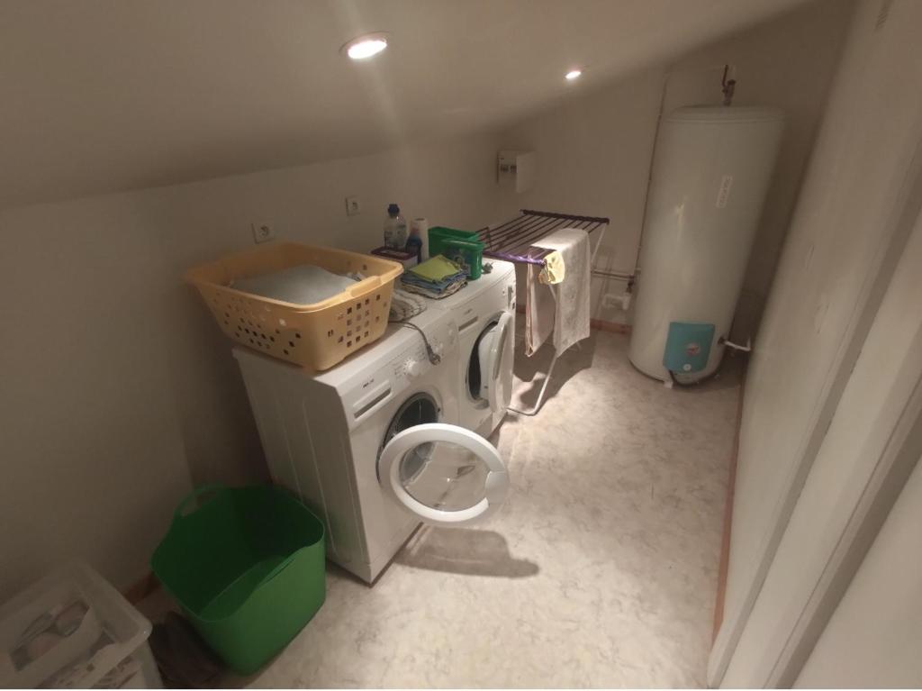 Fotografia z galérie ubytovania Magnifique Maison avec piscine sans vis à vis 4 chambres et 1 mezzanine dans un milieu verdoyant v destinácii Saint-Jean-du-Gard