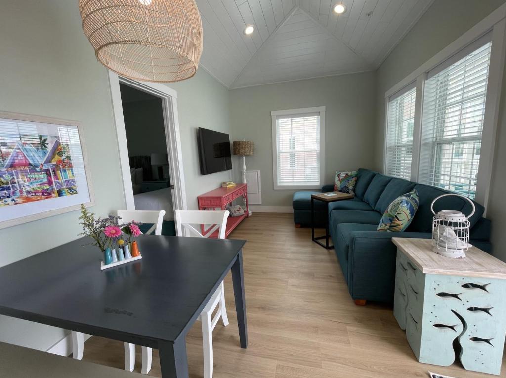 Key West Cottages - Two-Bedroom Villa