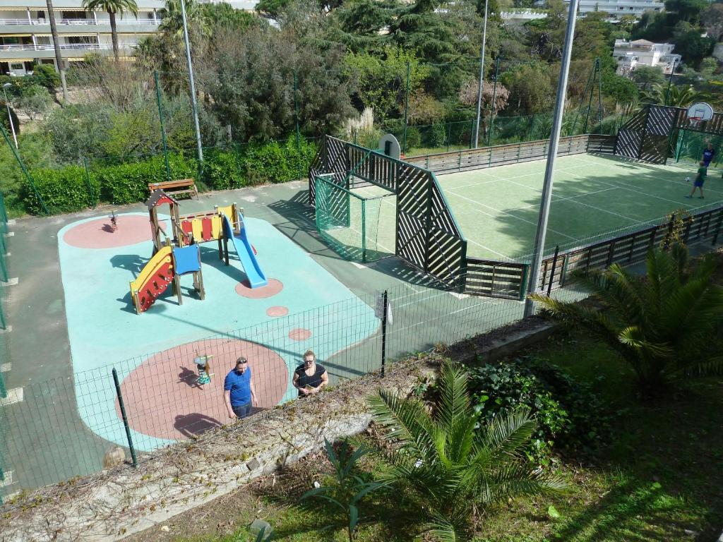 Detský kútik v ubytovaní Appartement rénové, piscine à débordement, vue mer