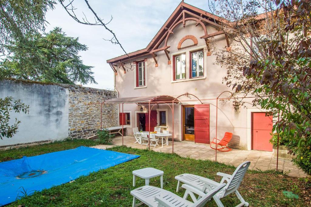 Fotografia z galérie ubytovania Maison piscine Sud France v destinácii Millau