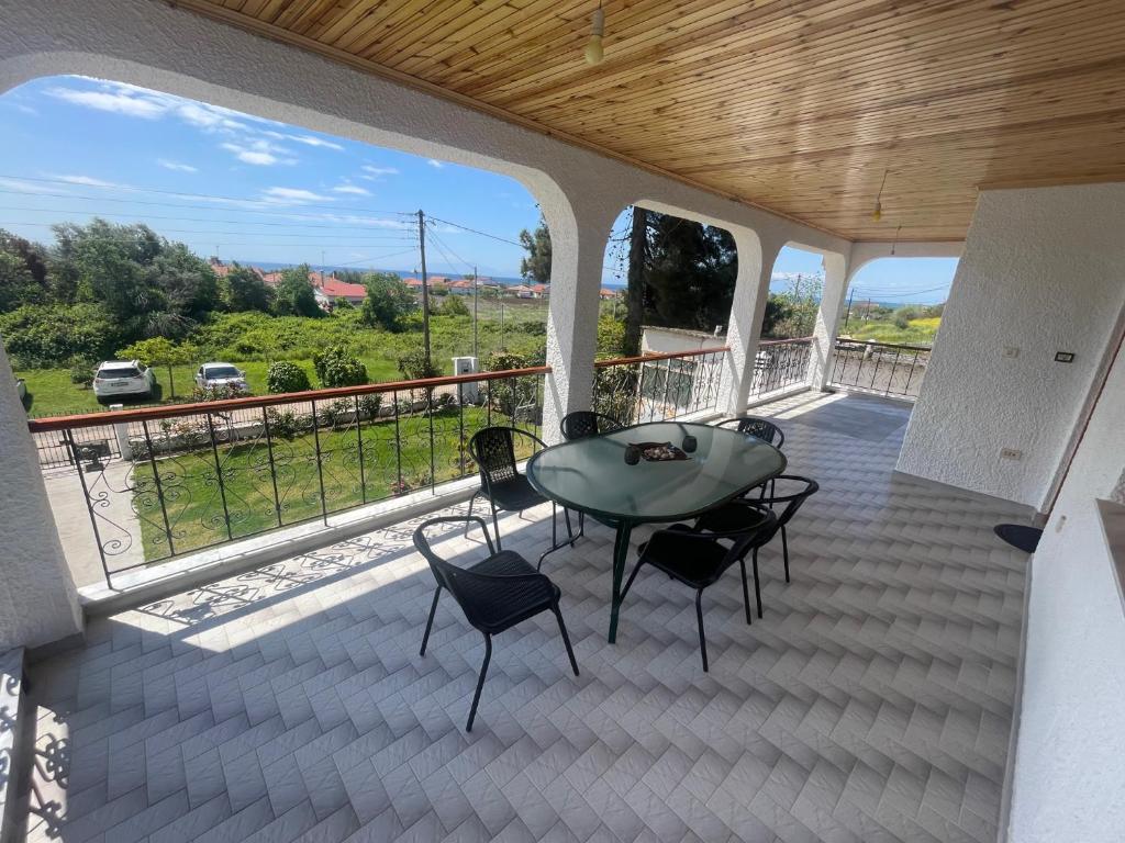 Balkón nebo terasa v ubytování Hοme4U