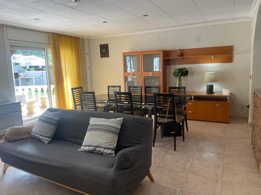 Fotografie z fotogalerie ubytování VILLA SALVADOR v destinaci Les tres Cales